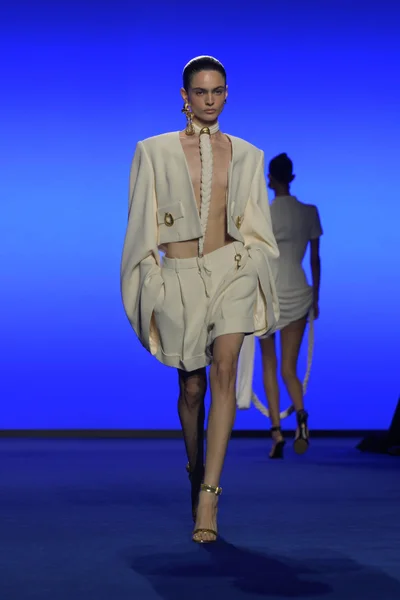 Look 8